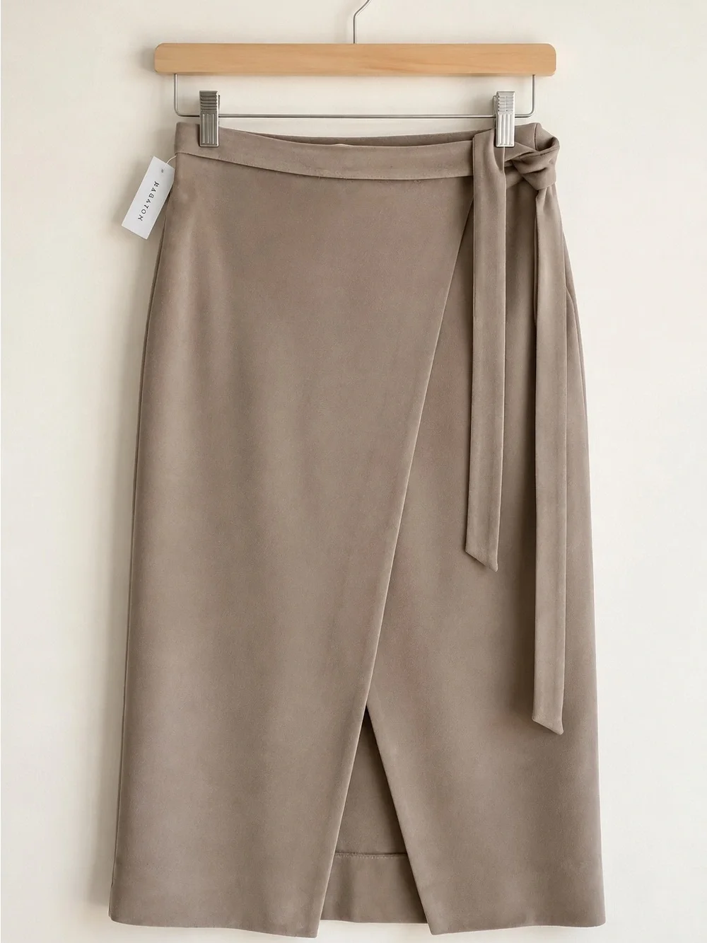 NWT Aritzia Babaton Pelli Camel Wrap Midi Skirt Size 2 Quiet Luxury